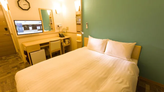 Room, Queen Bed, Toyoko Inn Hokkaido Shin Hakodate Hokuto-eki Minami 8/10
