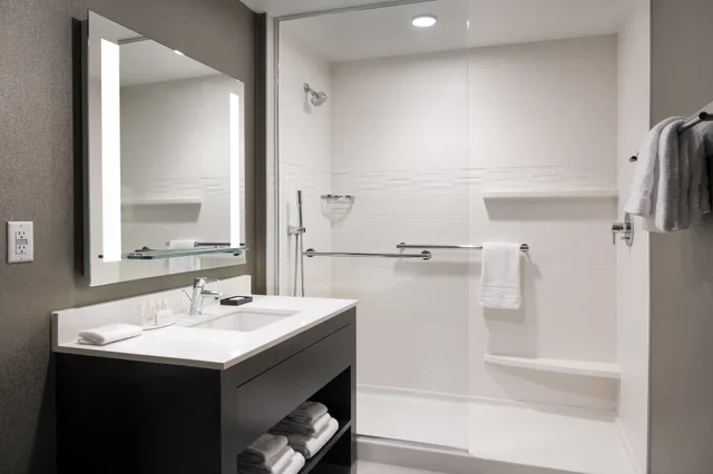 جناح جونيور بسرير كينج بإطلالة على المدينة مع أريكة، RESIDENCE INN SEATTLE DOWNTOWN/CONVENTION CENTER 3/7