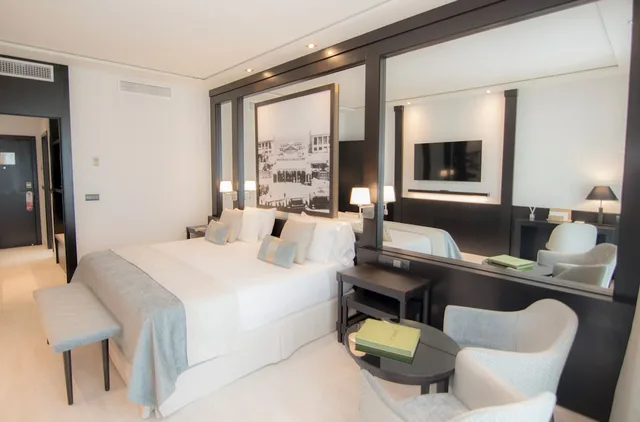 غرفة تنفيذية بسرير كوين بإطلالة على الشاطئ بشرفة، Balneario Las Arenas Resort 5/8