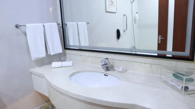 غرفة ديلوكس بسرير مزدوج، Metropark Jichen Hotel Shanghai 8/10