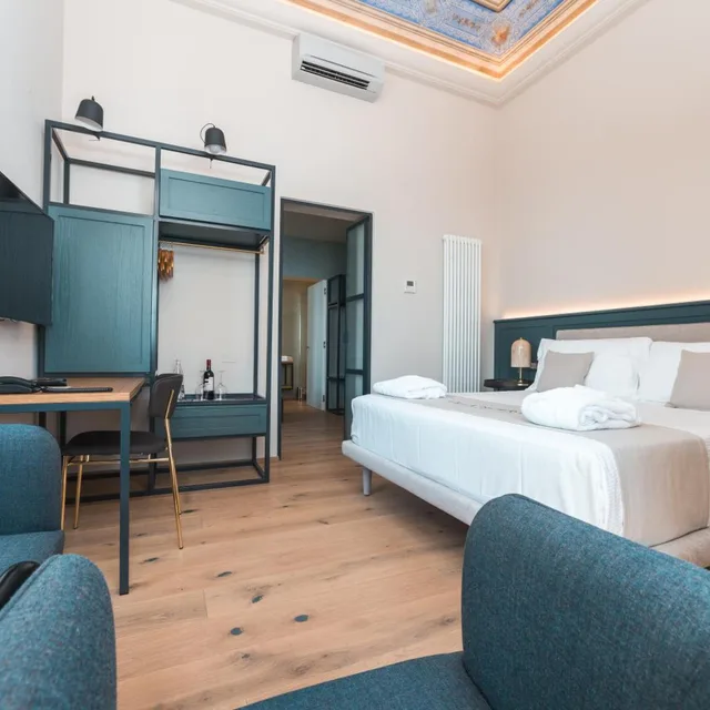 جناح جونيور بإطلالة على البحر، Villa Riviera Suites 1/5