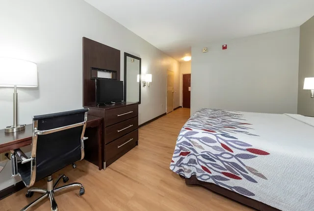 غرفة قياسية بسرير كينج لذوي الإعاقة، Red Roof Inn Atlanta Southeast 10/10