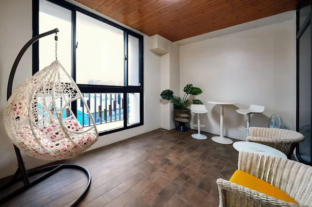 Executive, Twin Beds, Balcony, Freedom Design 6/7