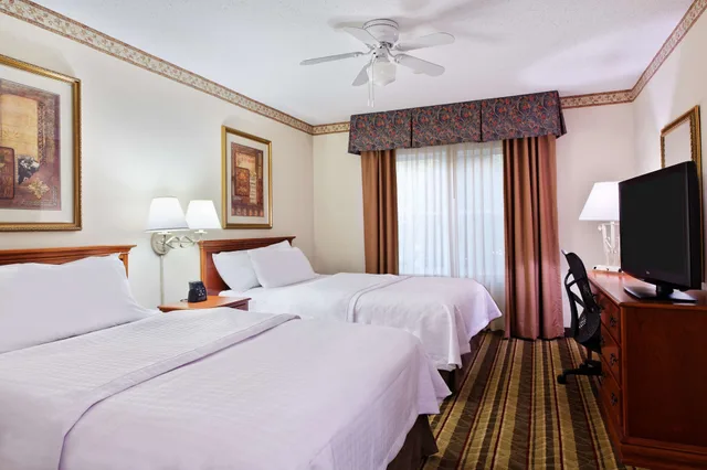 جناح ديلوكس بسريرين مزدوجين بغرفة نوم واحدة مع أريكة بمطبخ، Homewood Suites by Hilton Richmond - Airport 1/6