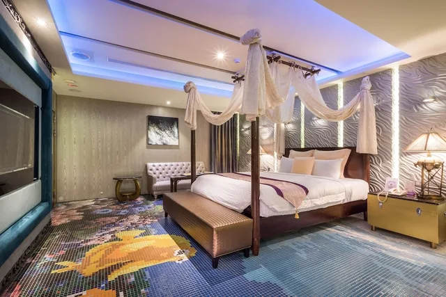 غرفة فاخرة بسرير كينج، Merryday Motel 10/10