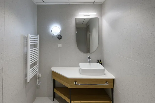 جناح جونيور، Eurostars Uhotel Ex Uhotel 5/6