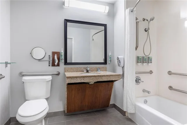 جناح بسرير كينج مع أريكة بحوض استحمام لذوي الإعاقة، Best Western Executive Inn Corsicana 2/2