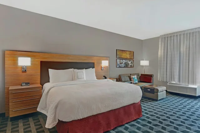 استوديو بسرير كينج مع أريكة لذوي الإعاقة، TownePlace Suites by Marriott Jacksonville East 3/7