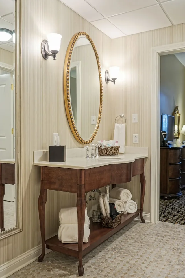 غرفة سوبيريور بسرير كينج بغرفة نوم واحدة، The Mount Vernon Grand Hotel 3/3