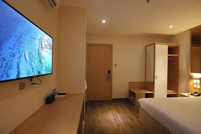 غرفة ديلوكس مفردة بسرير كوين، Lanura Apartments and Hotel 2/3