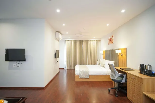 Suite, Double Bed, Comfort Inn Udaipur 2/2