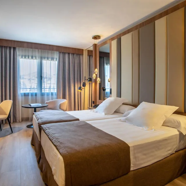 Room, Double Bed, Granada Center 1/10