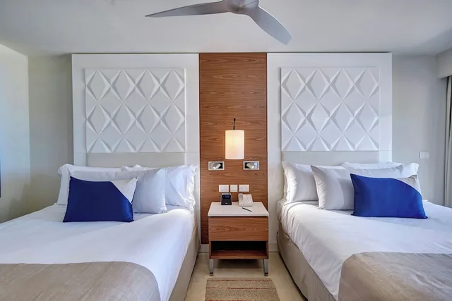غرفة فاخرة بسريرين كوين، Royalton Grenada, an Autograph Collection All-Inclusive Resort 2/10