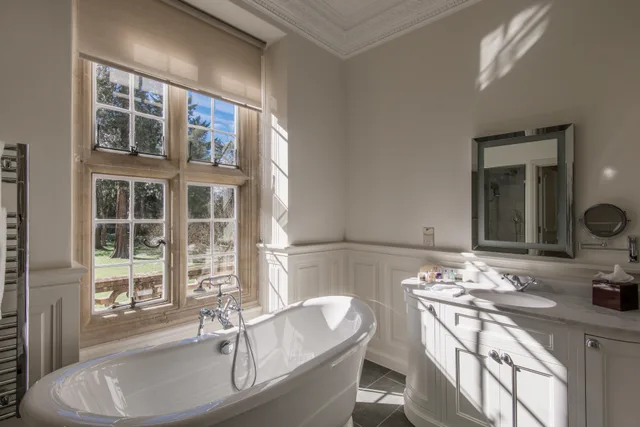 State, Suite, Mansion, Tylney Hall 1/2