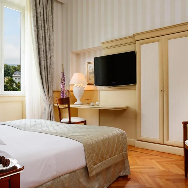 غرفة قياسية بسرير مزدوج أو سريرين منفصلين، Royal Hotel Sanremo 2/4