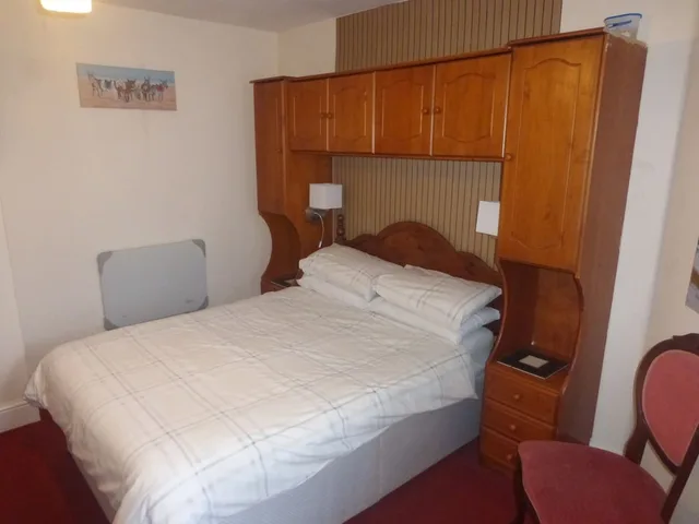 غرفة بسرير مزدوج، Gleneagles Guest House 4/8