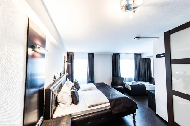 غرفة ثلاثية، Mauritius Komfort Hotel In Der Altstadt 4/9