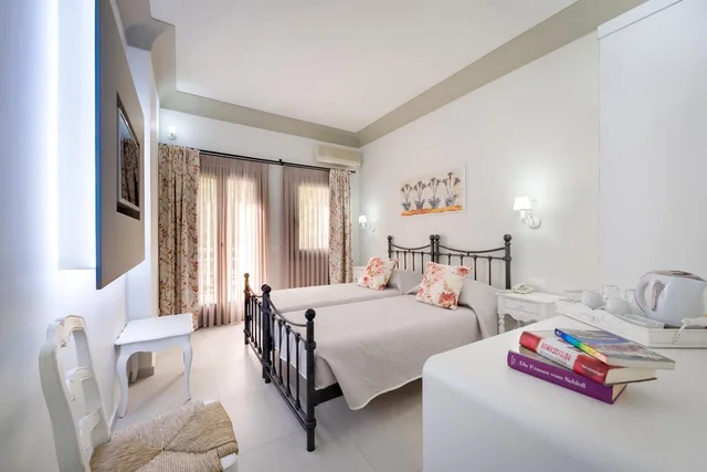 غرفة سوبيريور، Zephyros Hotel Santorini 2/3