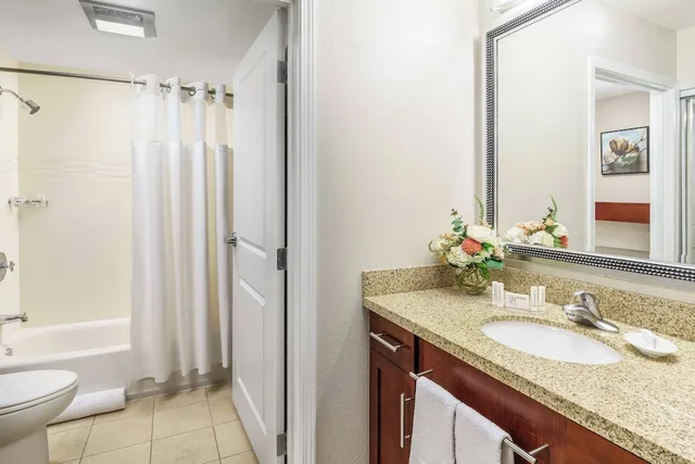 استوديو بسرير كينج مع أريكة لذوي الإعاقة، Residence Inn By Marriott Colchester 1/2
