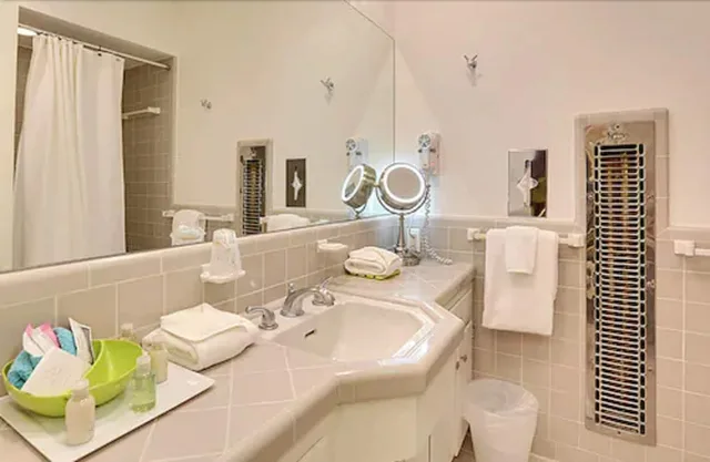 Vip, Suite, King Bed, Sofa, Desert Riviera Hotel 3/3