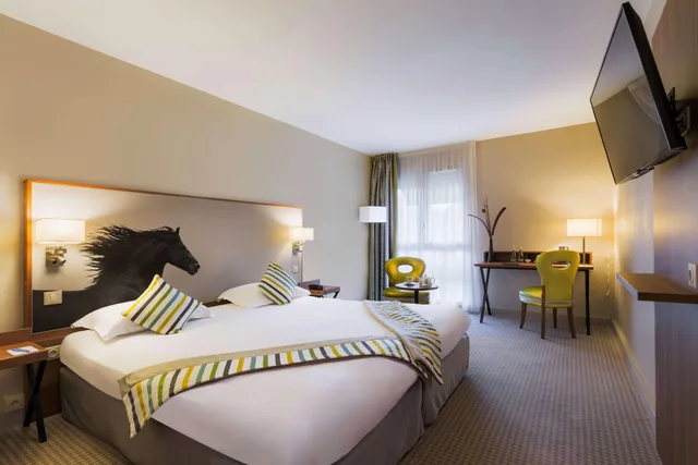 غرفة بسرير كوين، Best Western Plus Hotel Du Parc Chantilly 5/8