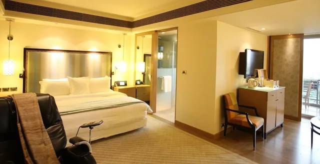 Exclusive, Tower, Queen Bed, Balcony، Itc Gardenia A Luxury Collection Hotel 3/4