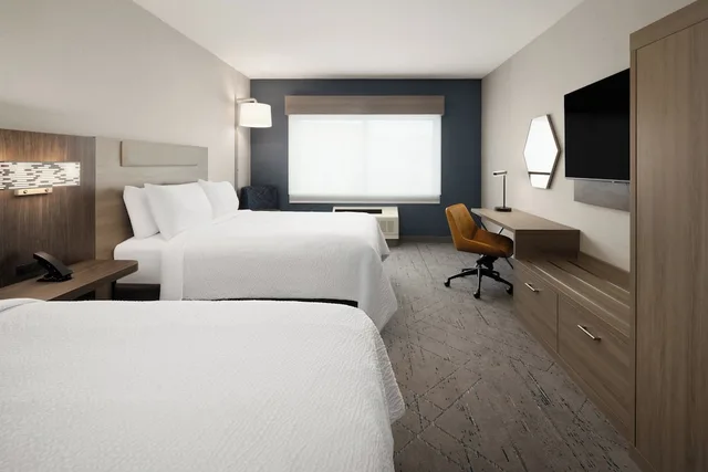 غرفة قياسية بسريرين كوين، Holiday Inn Express Hotel And Suites Rapid City 4/10