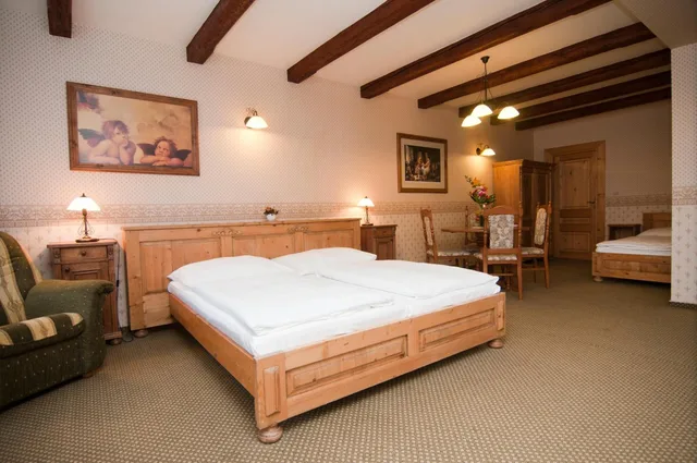 Room, Triple, Single Bed, Large, Hotel & Caffe Silesia 2/6