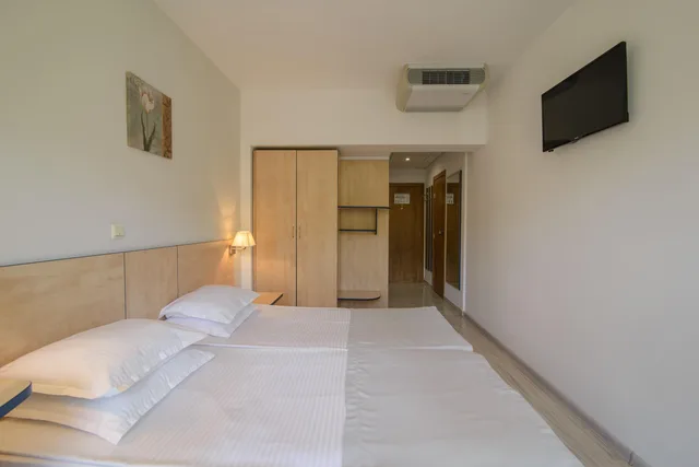 غرفة متصلة عائلية، Madara Park Hotel 1/1