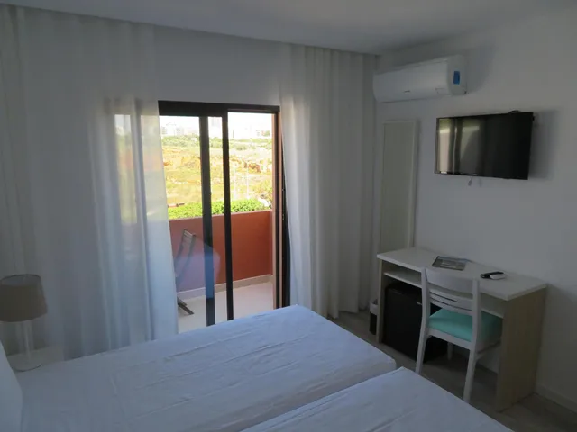 جناح جونيور بشرفة، Hotel Alcaide 1/6