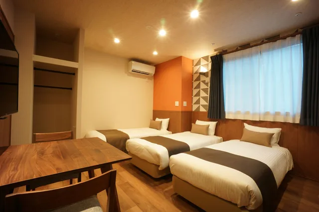 Room, Triple, 3 Beds, WIRES HOTEL James zaka 3/5