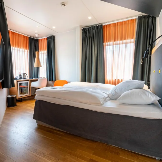 غرفة قياسية بسرير كينج، Clarion Hotel The Edge 4/10