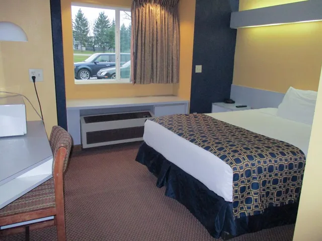 جناح، Quality Inn and Suites Watertown Fort Drum 3/5