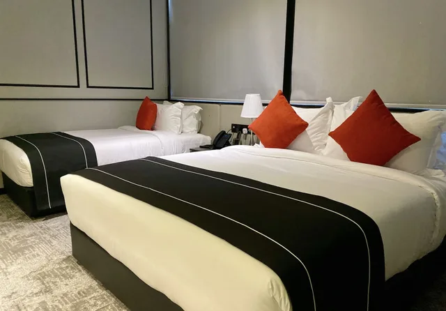 غرفة عائلية بسرير كوين وسرير فردي، Stanton Hotel 3/6