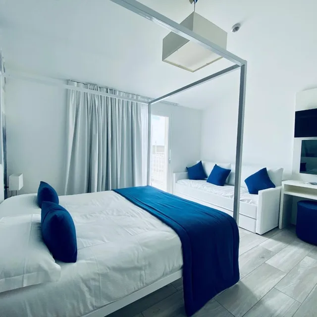 Deluxe, Quadruple, External Jetted Tub, Terrace، Hotel Greif 1/10