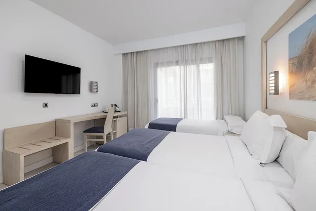 غرفة ثلاثية بسريرين منفصلين، Hotel Spa Cadiz Plaza 4/6