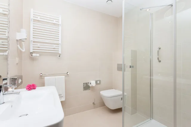 جناح كومفورت بسريرين منفصلين مع أريكة، Hotel Lambert Medical Spa 7/10