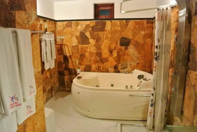Super, Deluxe, Cabana, King Bed، Flower Garden Hotel 4/4