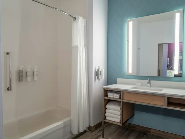 غرفة بسريرين كوين لذوي الإعاقة، Hilton Garden Inn Austin Central 5/6