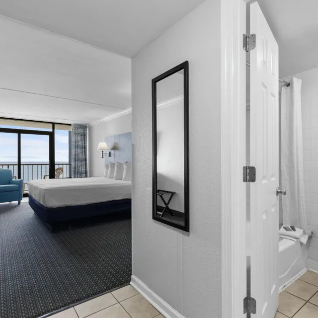 Room, King Bed, Ocean Front، Grande Shores Ocean Resort 8/9
