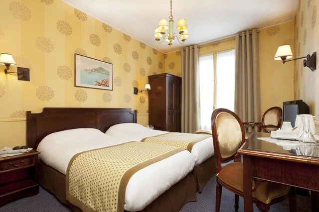 Room, Double Bed, with View, Hotel Belfast 3/10