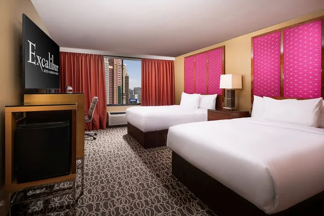 Room, 2 Queen Beds, Resort Tower، Excalibur Hotel and Casino 4/7