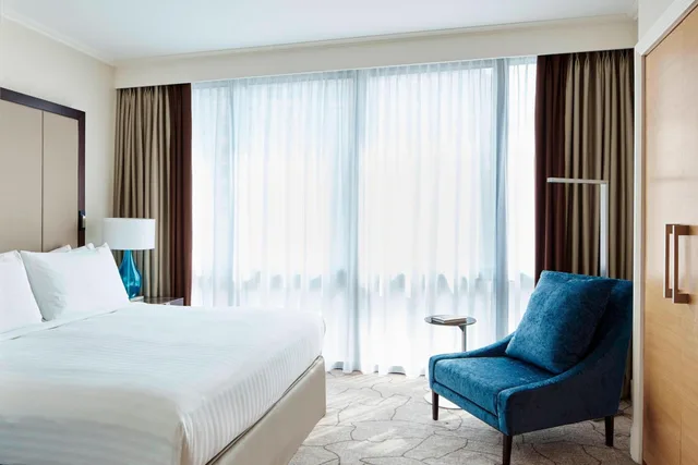 Suite, Lounge Access, London Marriott Hotel Canary Wharf 1/4
