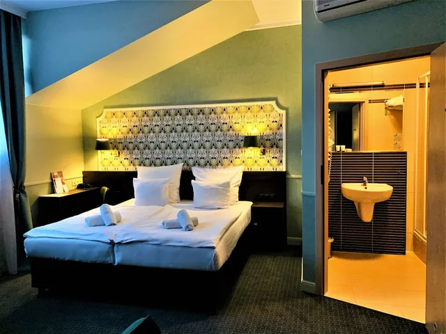 Room, Attic، Hotel Amber 1/2