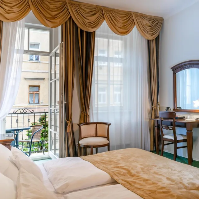 Wellness, Comfort, Double or Twin Bed, Pool Access، Schlosspark Spa Hotel 2/4
