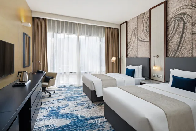 غرفة تنفيذية بسرير فردي، Novotel Dubai Gold District 3/10
