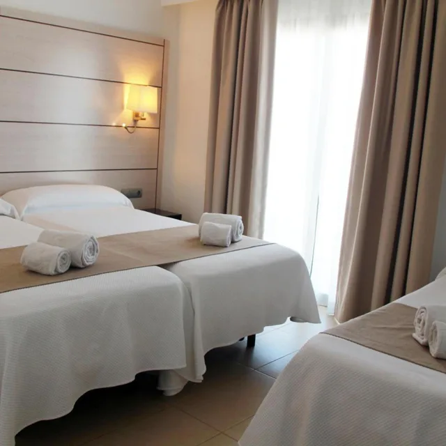 غرفة ثلاثية، Hotel Puchet Ibiza 5/9