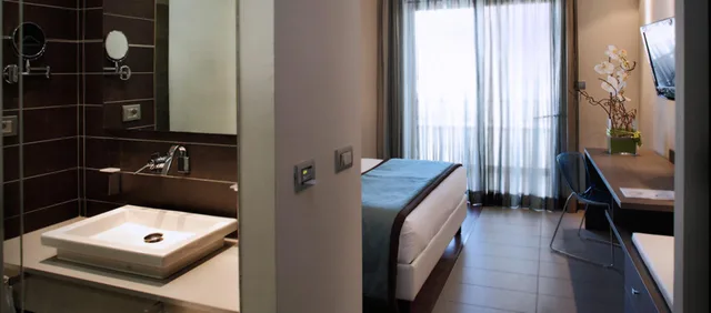 غرفة سوبيريور بإطلالة على المدينة، Yes Hotel Touring & Spa 2/2