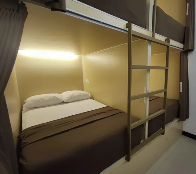 غرفة بسريرين مزدوجين، Fora Capsule Hostel Tuban Kuta Bali 1/1