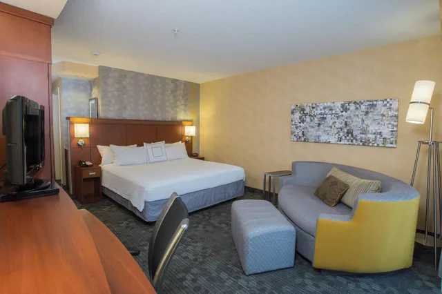 غرفة بسرير مزدوج لذوي الإعاقة، Courtyard Boston Raynham 1/8